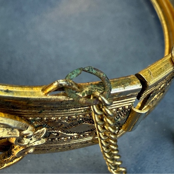 Vintage Rare 1970s Handpainted Porcelain Floral Cuff Bracelet with Safety - Picture 17 of 17